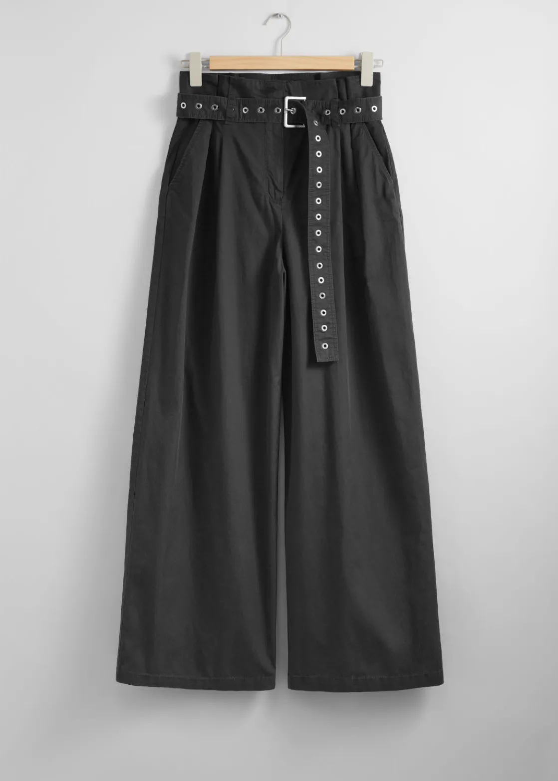 Eyelet-Belt Paperbag Trousers