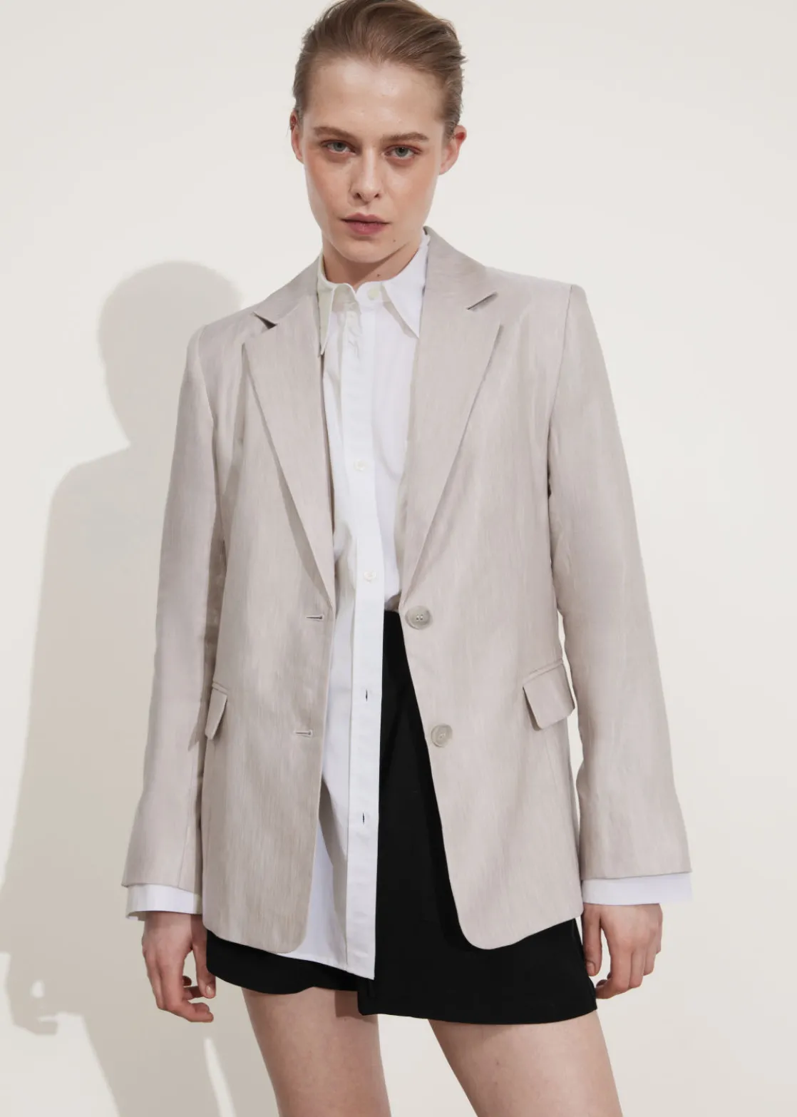 Relaxed Linen-Blend Blazer