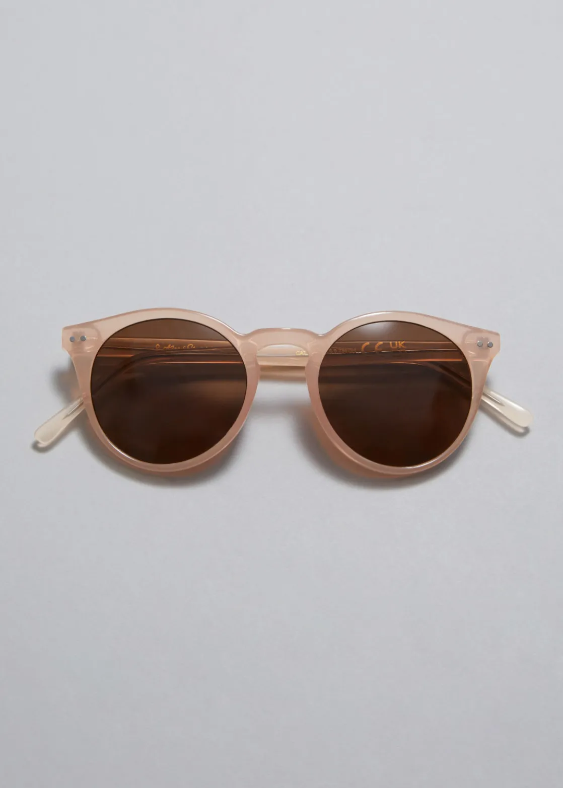 Classic Round Frame Sunglasses